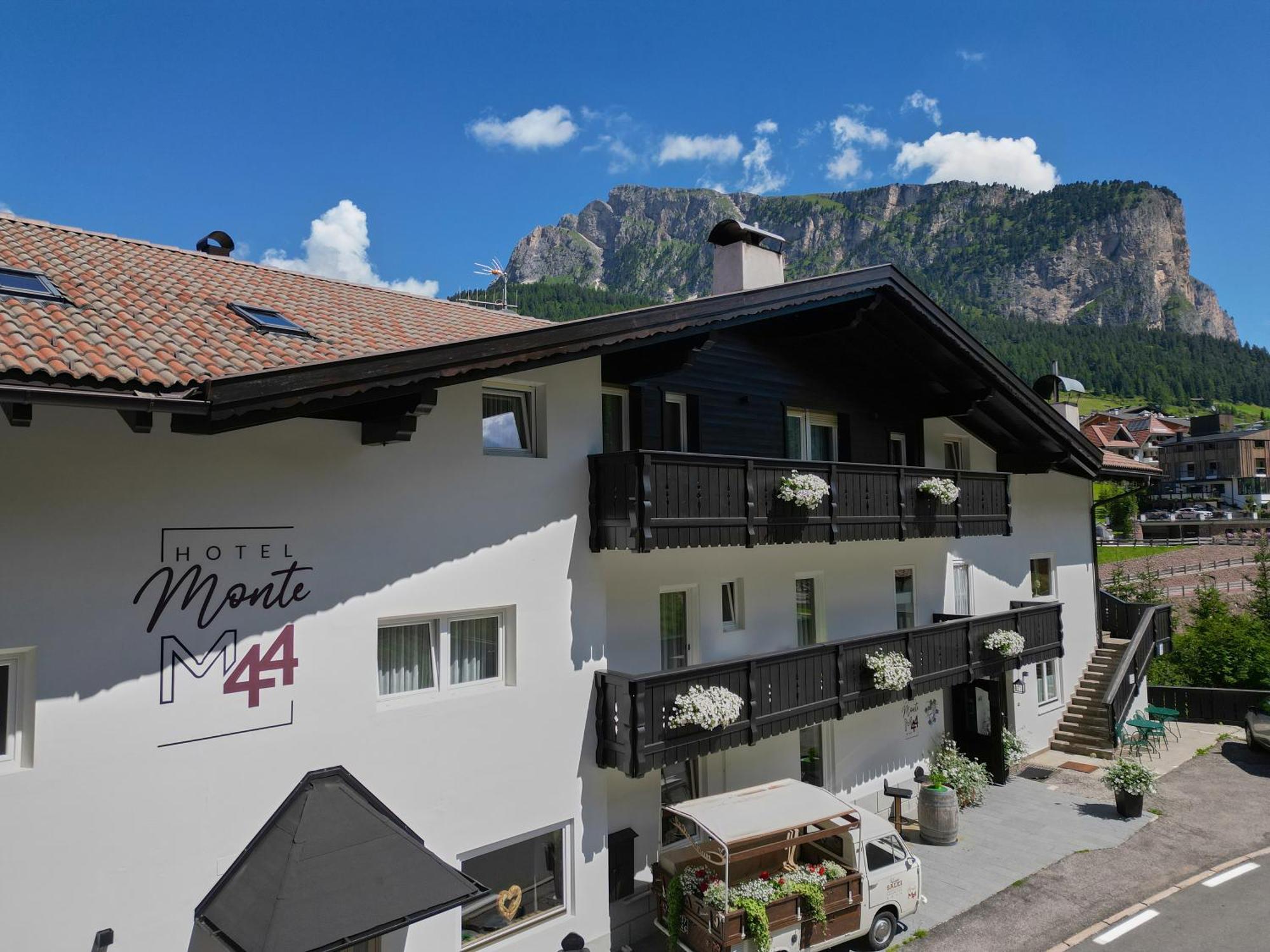 Hotel Monte44 塞尔瓦迪加尔代纳山谷 外观 照片